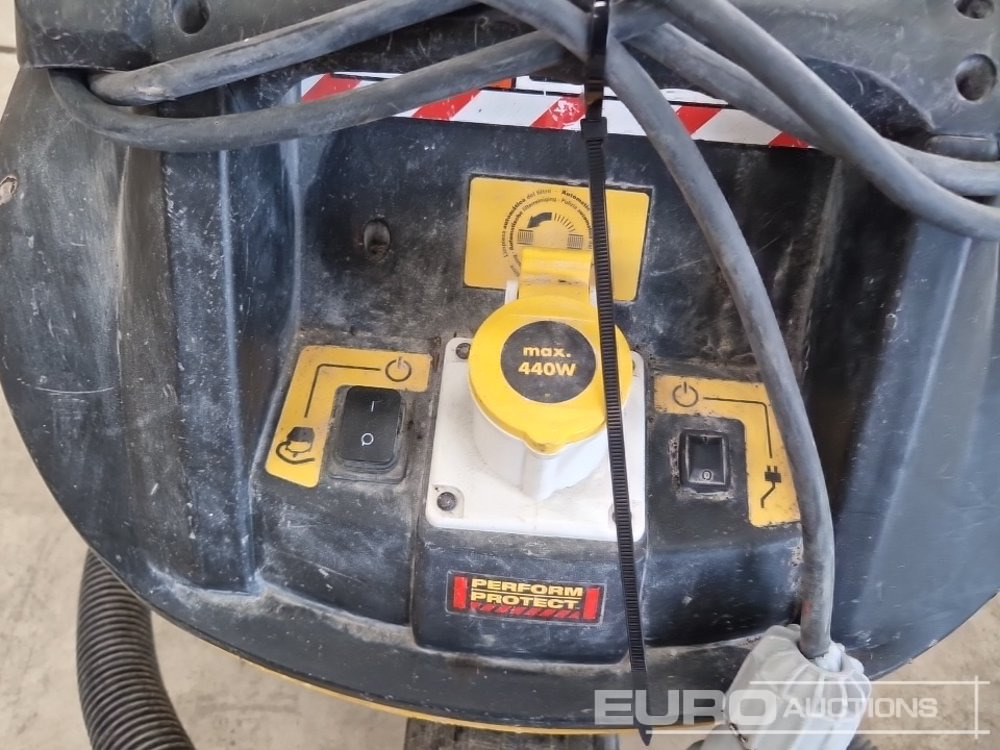 Construction equipment Dewalt DWV901L 110 Volt Industrial Vacuum Cleaner: picture 10